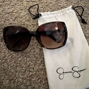Jessica Simpson oversized, sunglasses